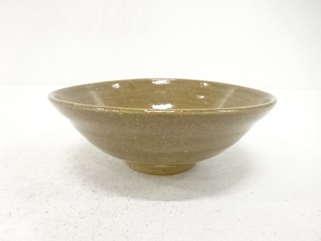 JAPANESE TEA CEREMONY / FLAT TEA CHAWAN / ASH GLAZE / ARTISAN WORK